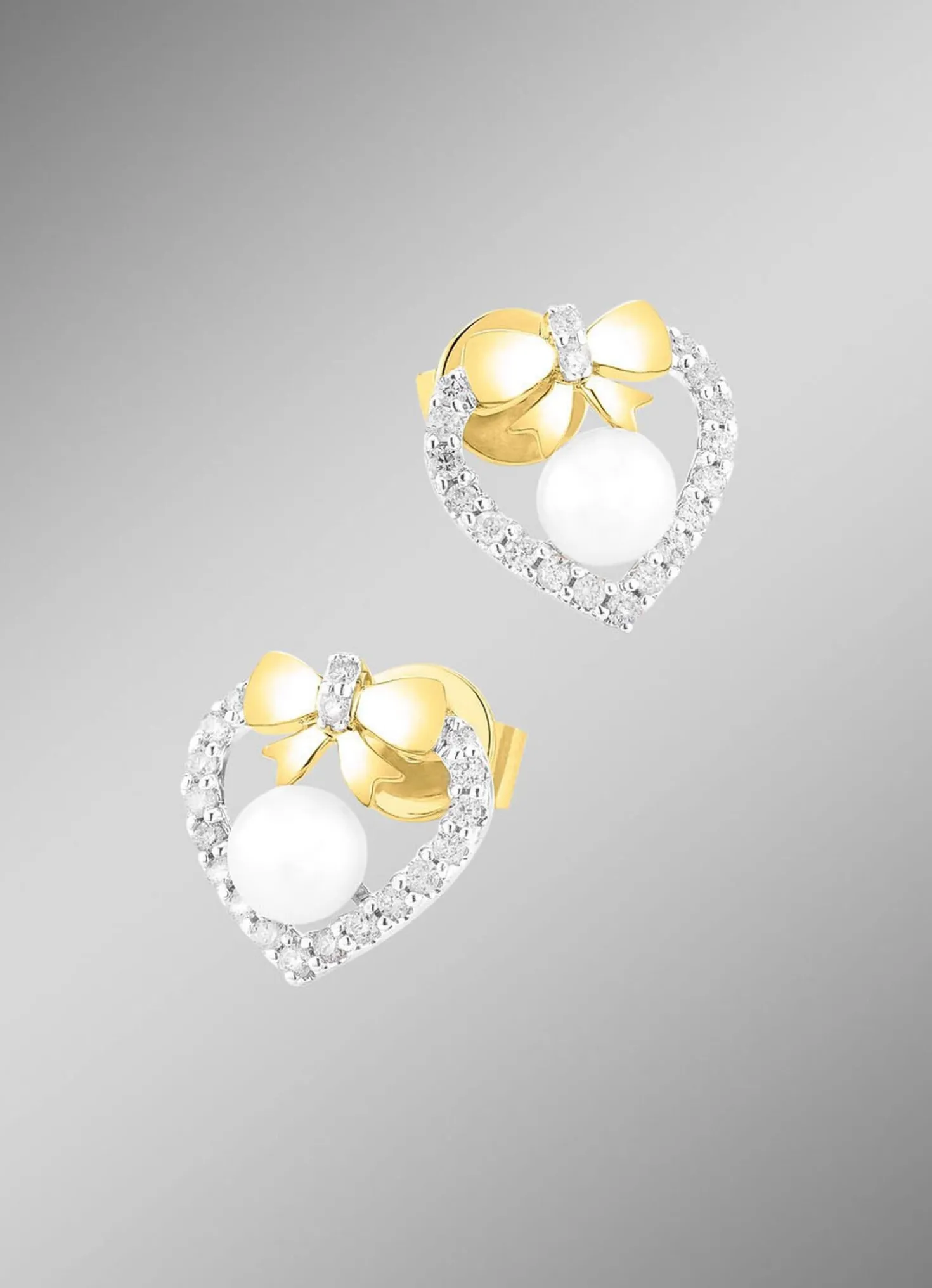 Ohrstecker mit 38 Brillanten und Süßwasser-Zuchtperlen