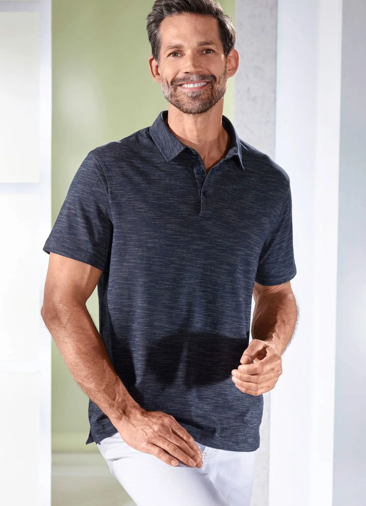 Poloshirt mit Seitenschlitzen