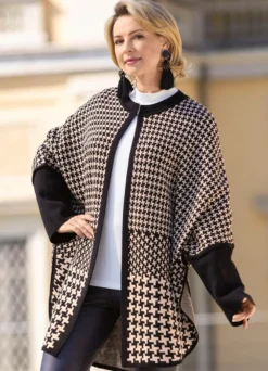 Poncho in offener Form