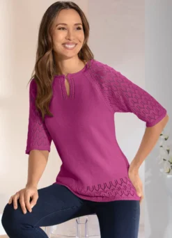 Pulli mit dekorativem Halsausschnitt