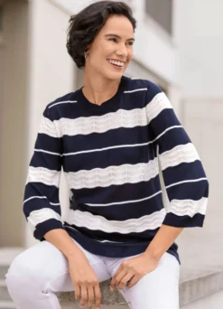 Pullover in weichem Feinstrick mit dezentem Glanz