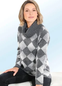 Pullover in zartem Farbverlauf mit Bouclégarn