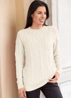 Pullover mit aufwendigem Mustermix