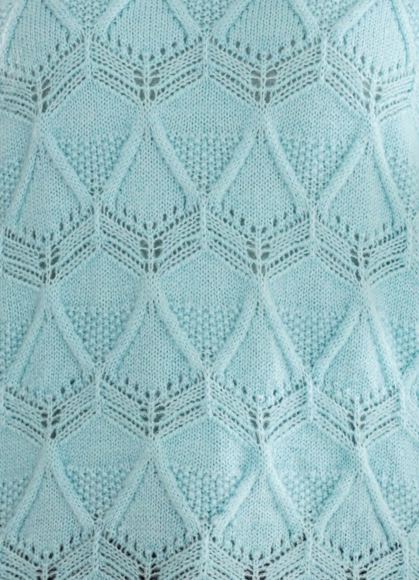 Pullover mit aufwendigem Mustermix
