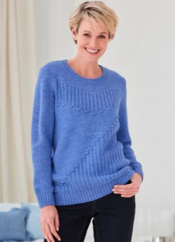 Pullover mit aufwendigem Strukturmix