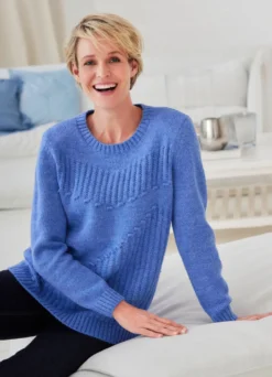 Pullover mit aufwendigem Strukturmix