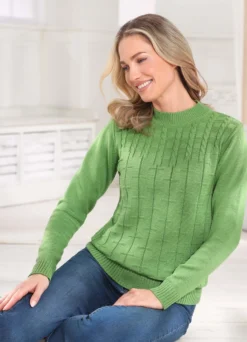 Pullover mit aufwendigem Strukturmix