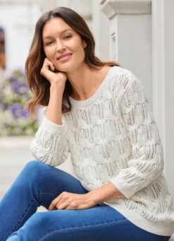 Pullover mit dezentem Paillettengarn