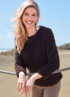 Pullover mit Effektgarn