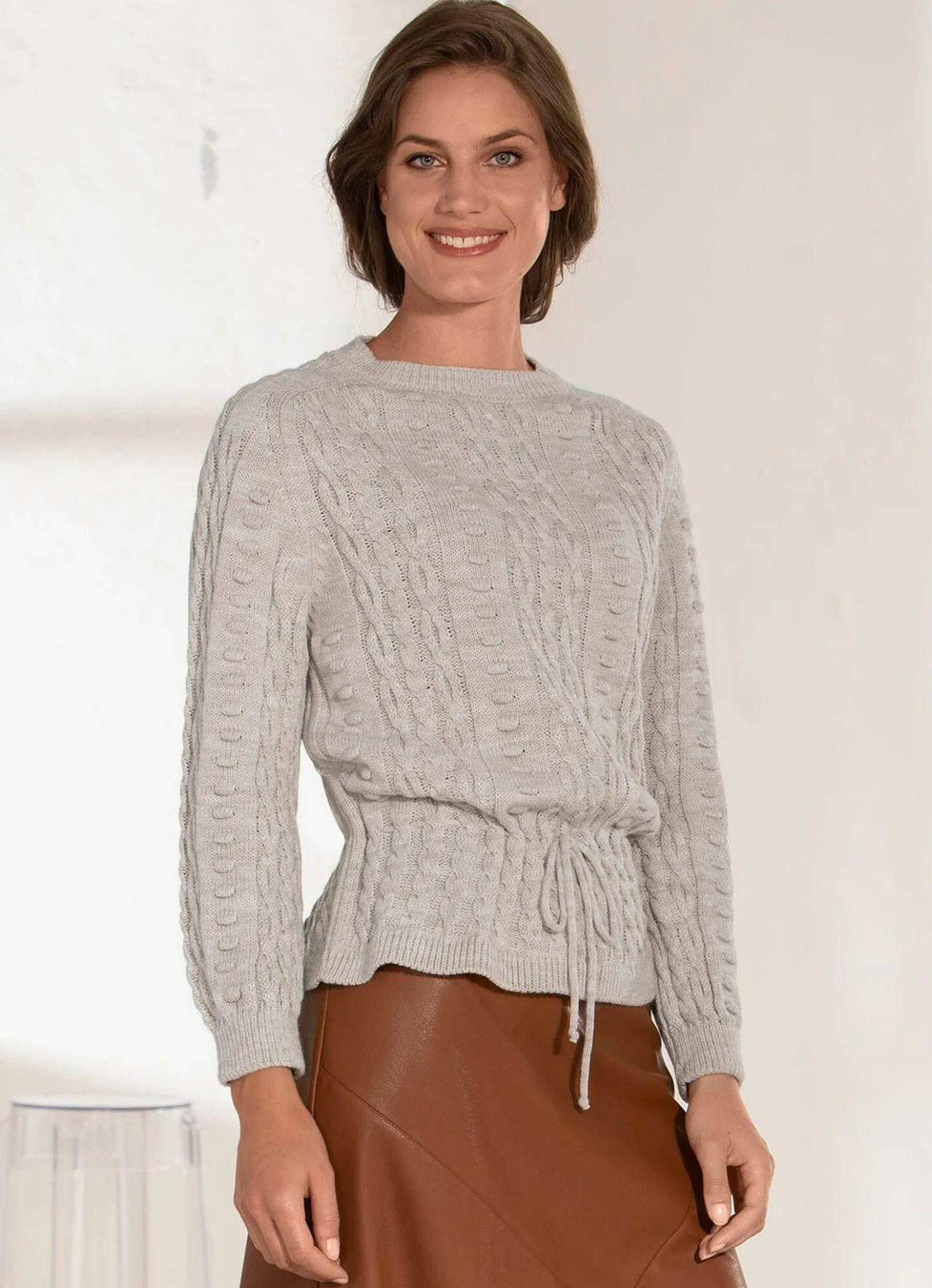 Pullover mit Kordelzug in der Taille
