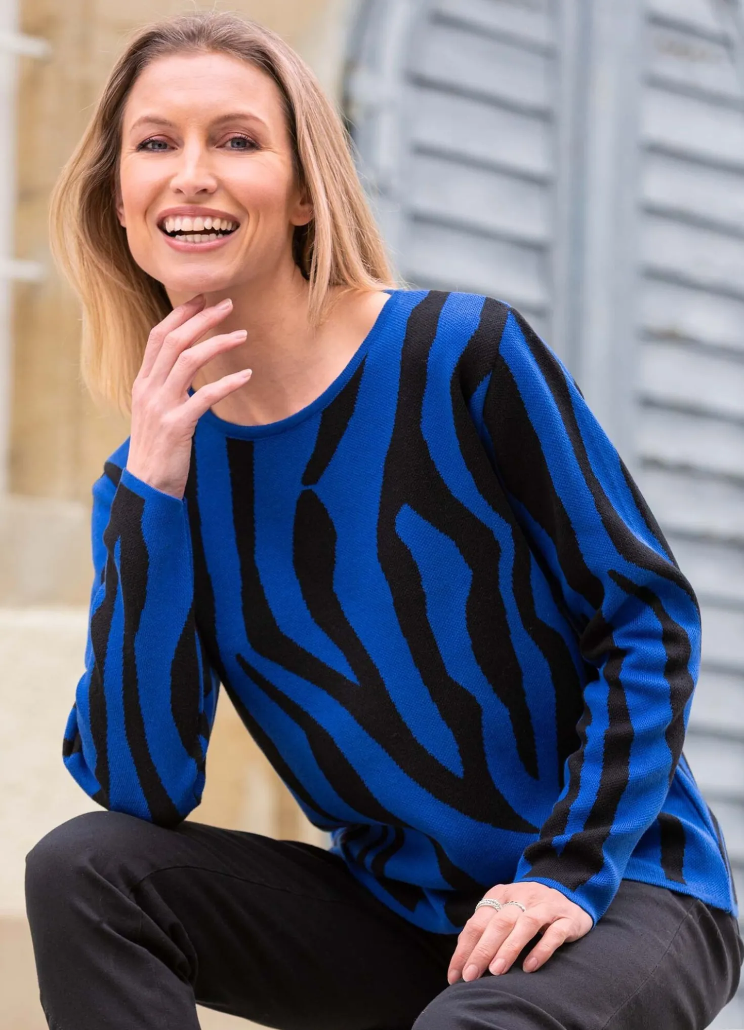 Pullover mit streckendem Muster