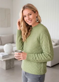 Pullover mit streckendem Strukturstrick