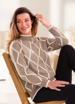 Pullover mit streckender Rautenoptik