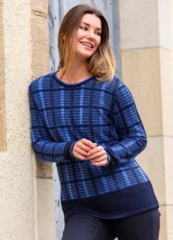 Pullover mit streckender Struktur
