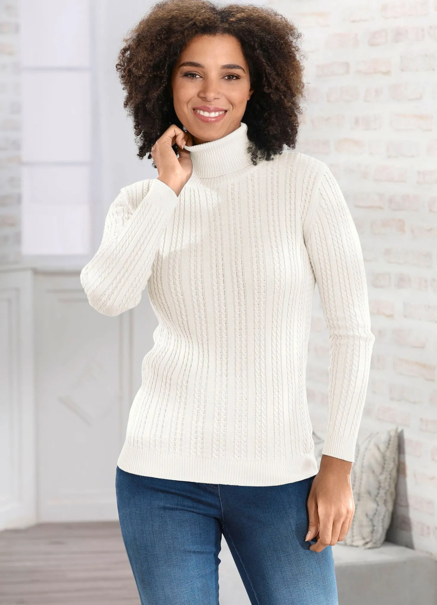 Pullover mit streckender Struktur