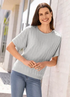 Pullover mit Wellenstruktur