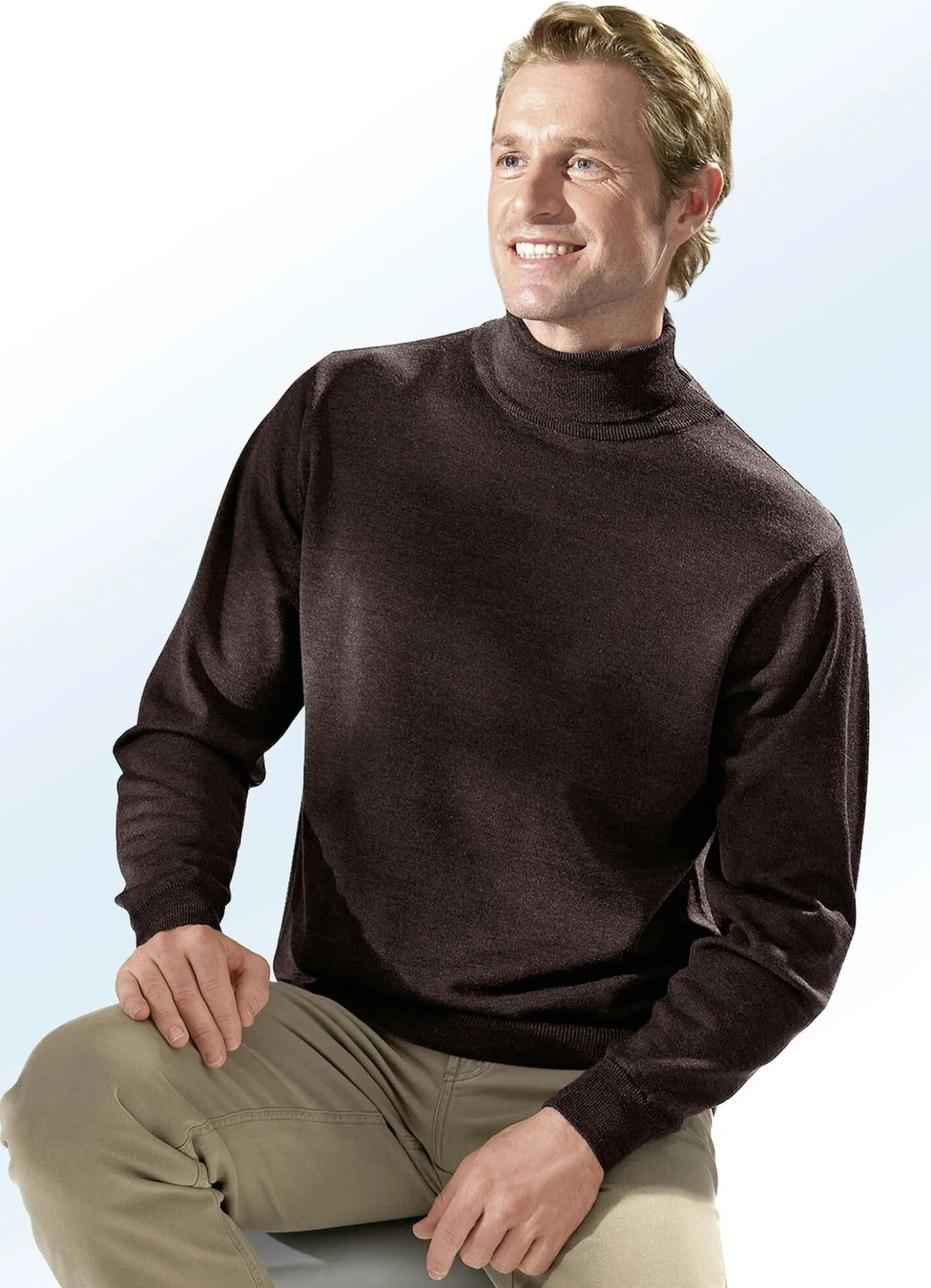 Rollkragenpullover mit Rippenstrick-Abschlüssen