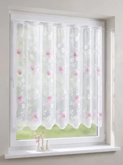 Romantischer Kurzstore mit Röschen-Motiv