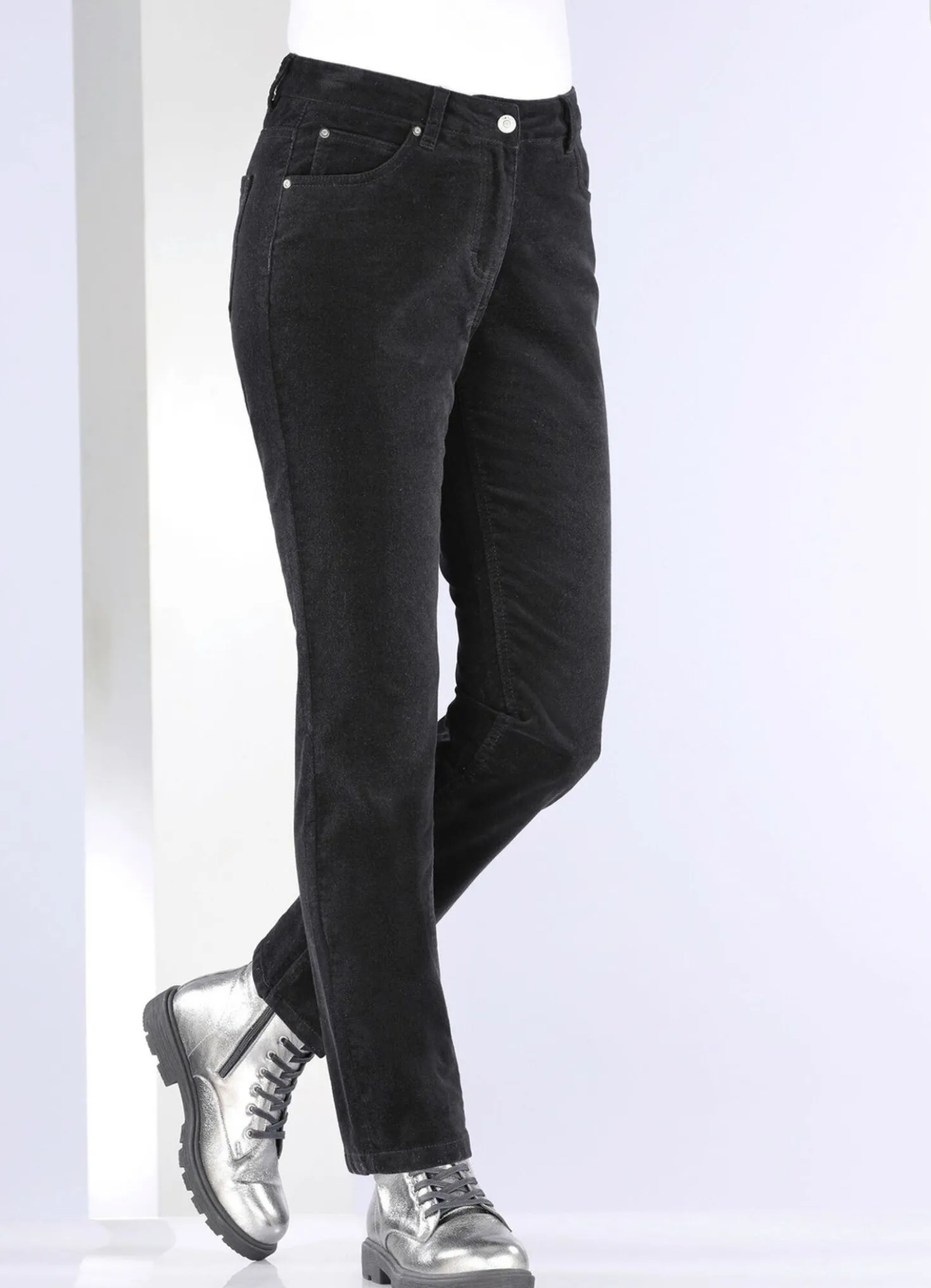 Samtweiche Hose in 5-Pocket-Form