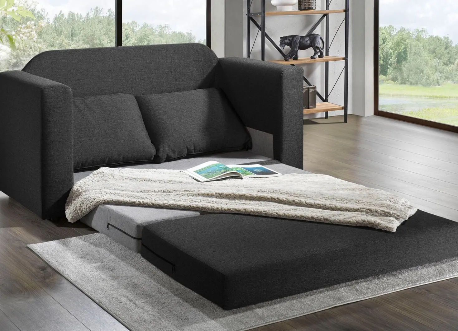 Schlafsofa mit 2 großen, weichen Rückenkissen