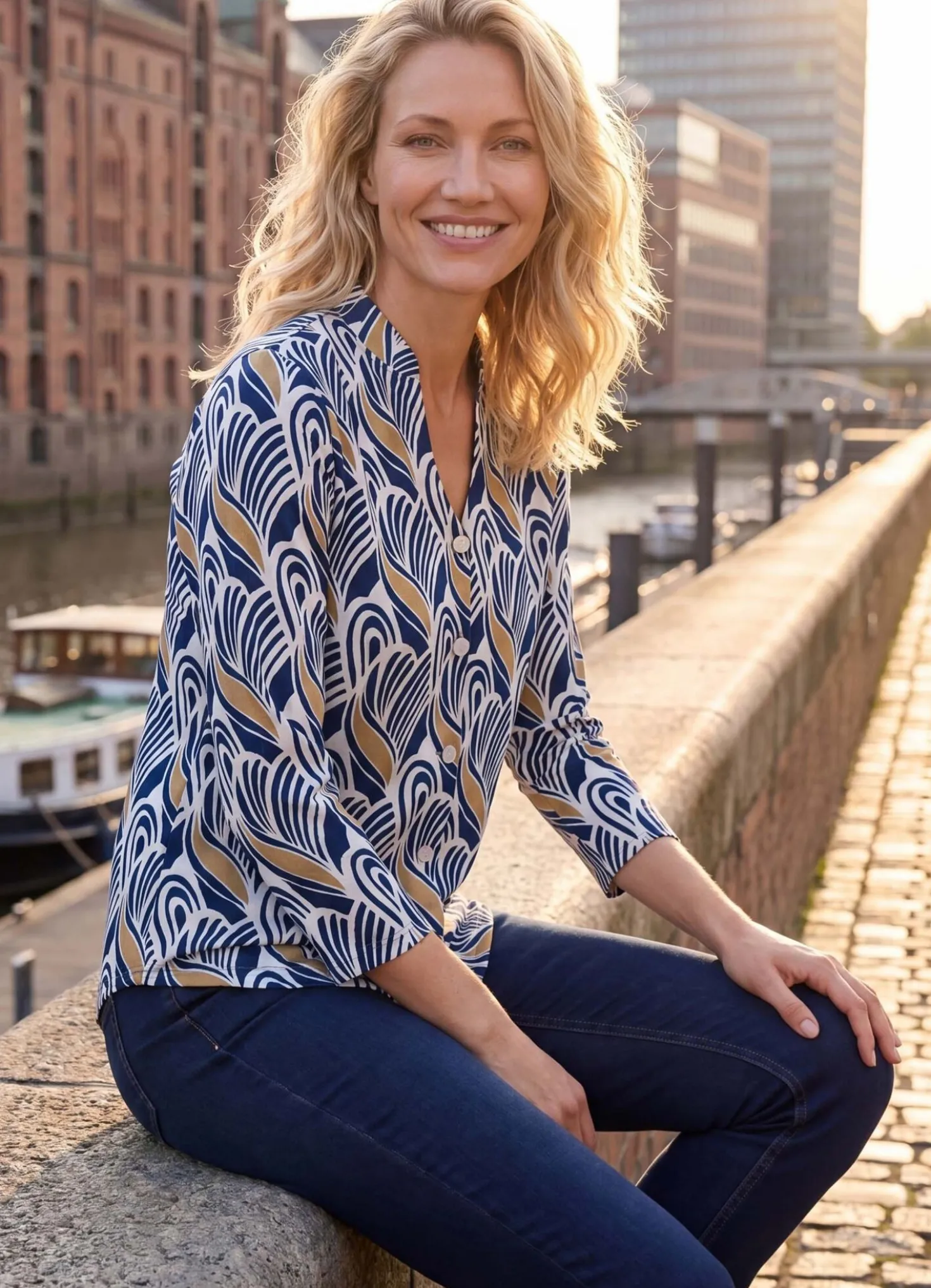 Schön dessinierte Shirtbluse