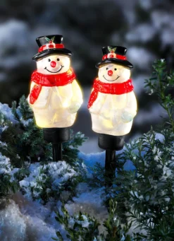 Schneemann mit Beleuchtung