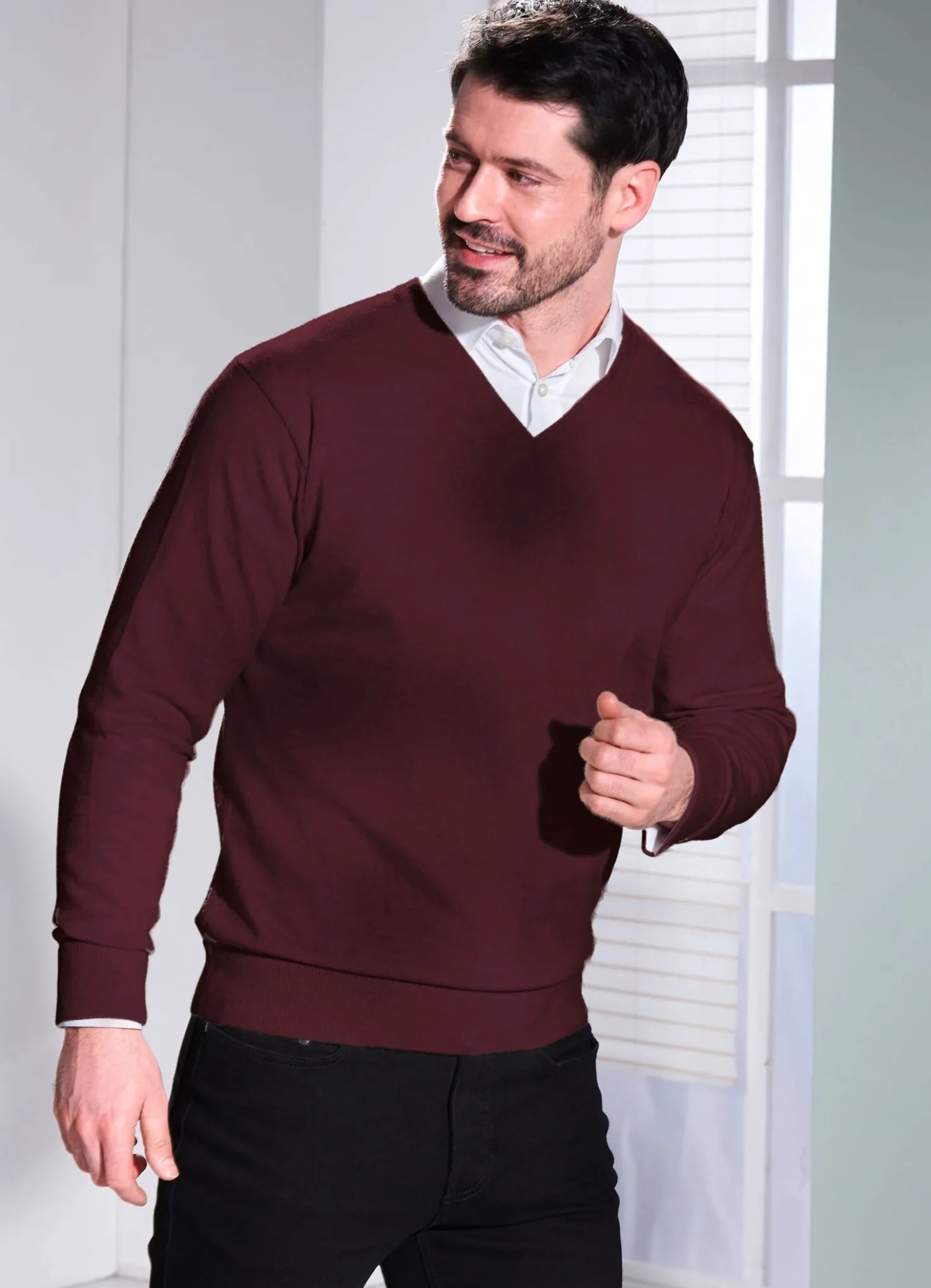Schöner V-Pullover