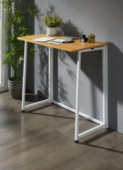 Schreibtisch mit Gestell aus Metall