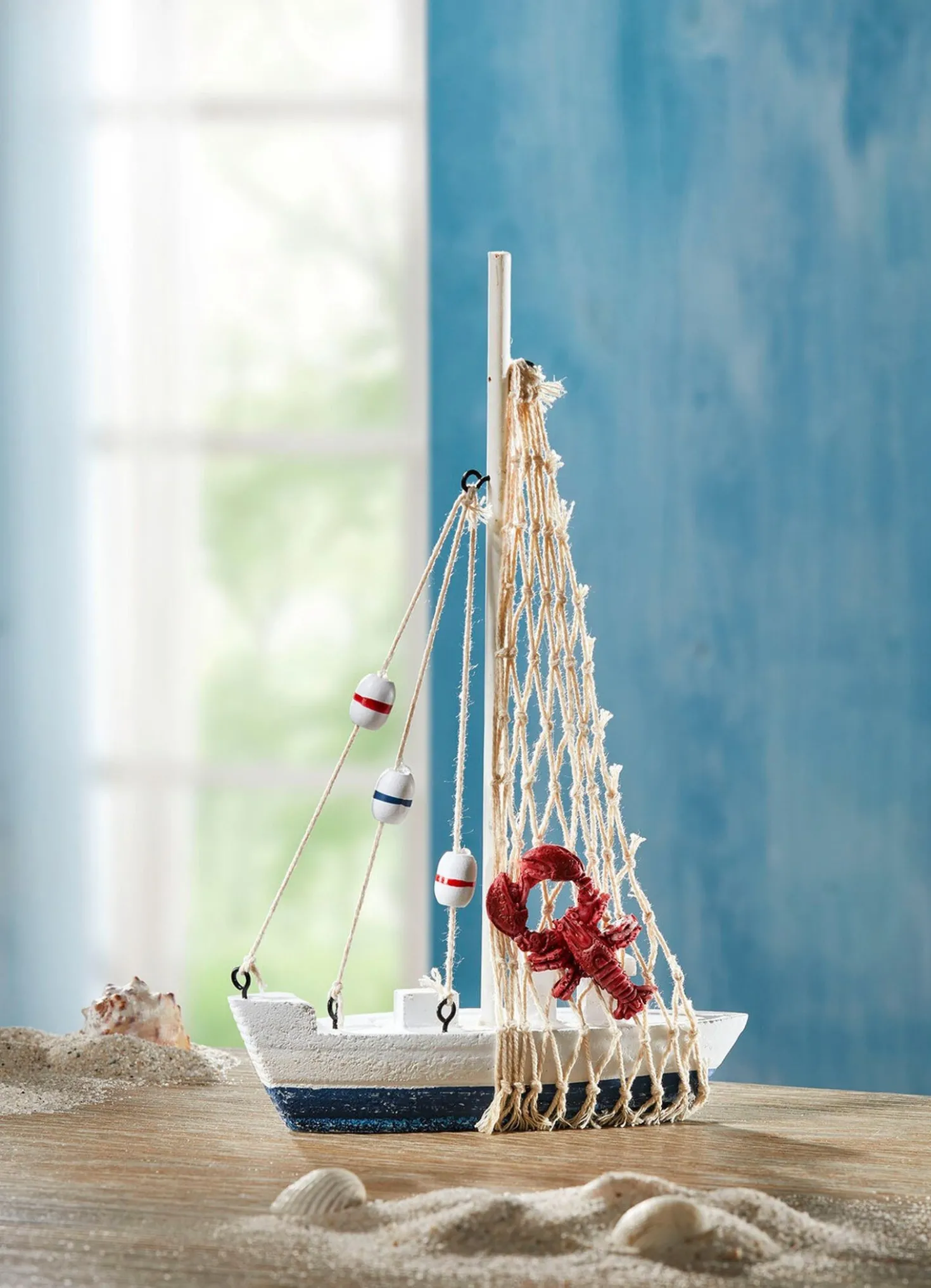 Segelboot aus Holz