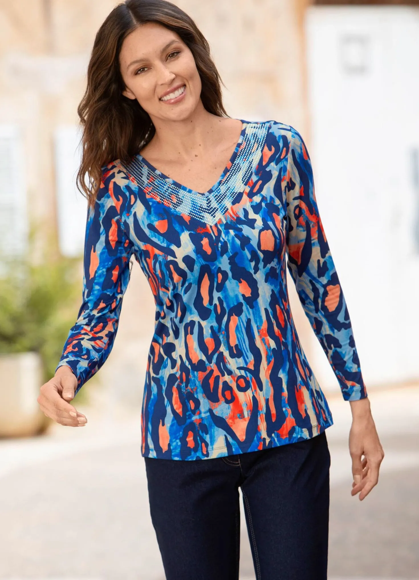 Shirt mit effektvoller Strasszier