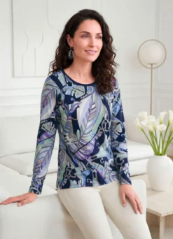 Shirt mit eingefasstem Rundhalsausschnitt