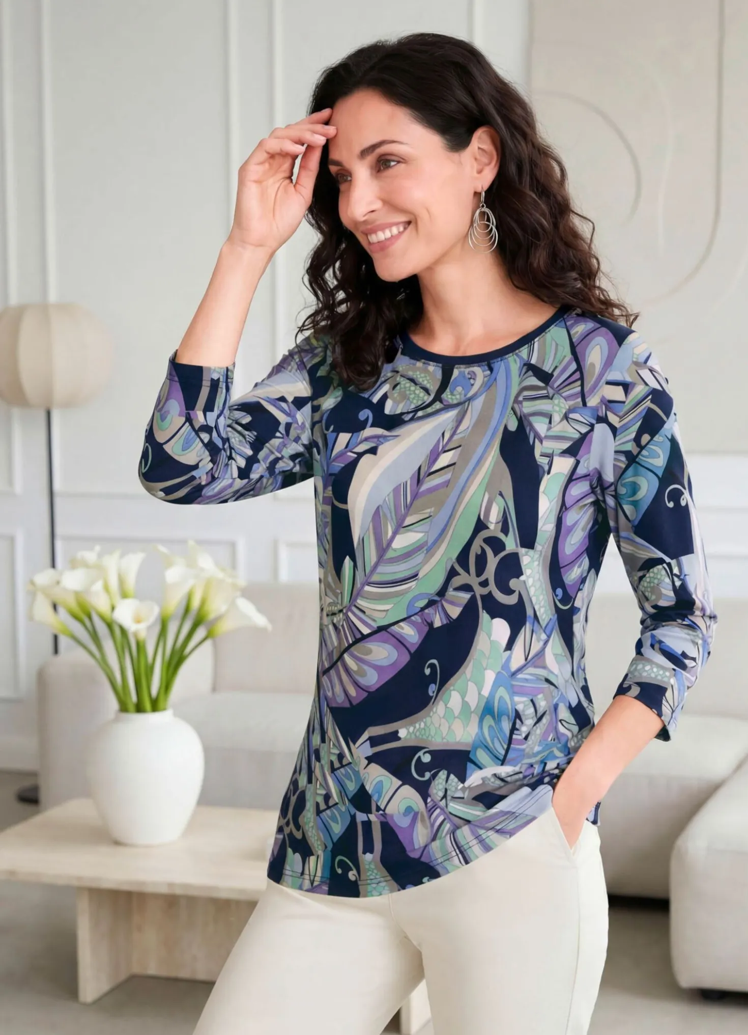 Shirt mit eingefasstem Rundhalsausschnitt
