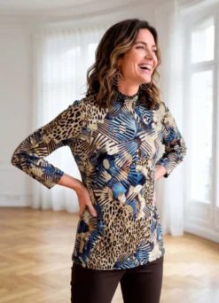 Shirt mit gesmoktem Stehkragen