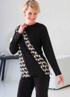 Shirt mit Kontrasteinsätzen im Vorderteil