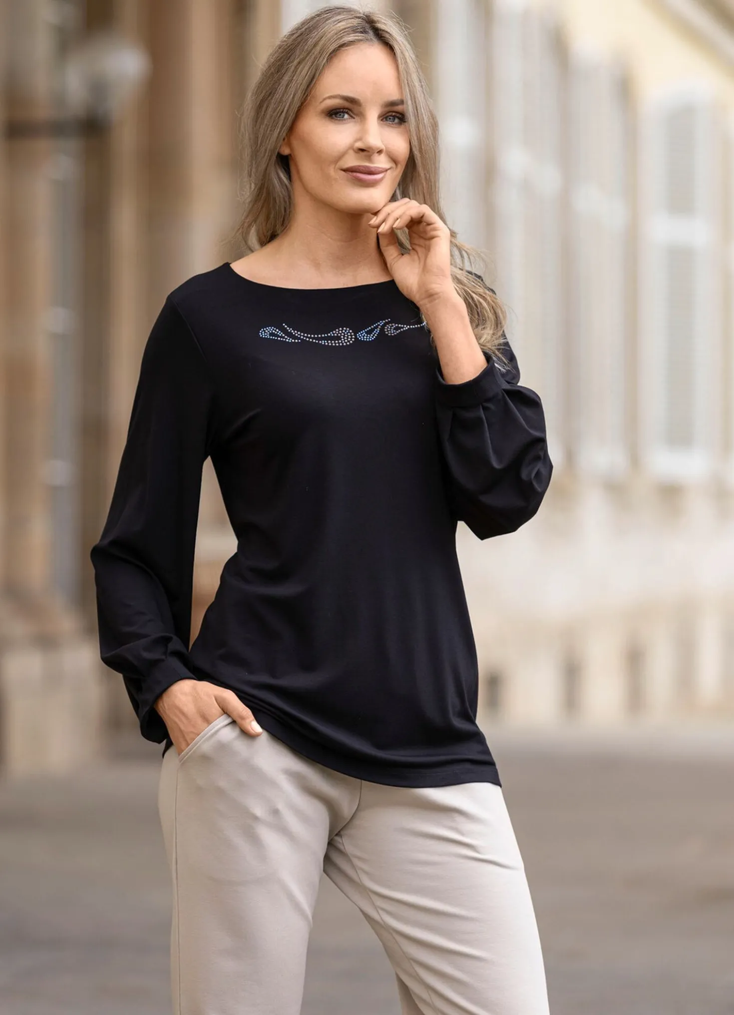 Shirt mit raffinierten Faltenabschlüssen