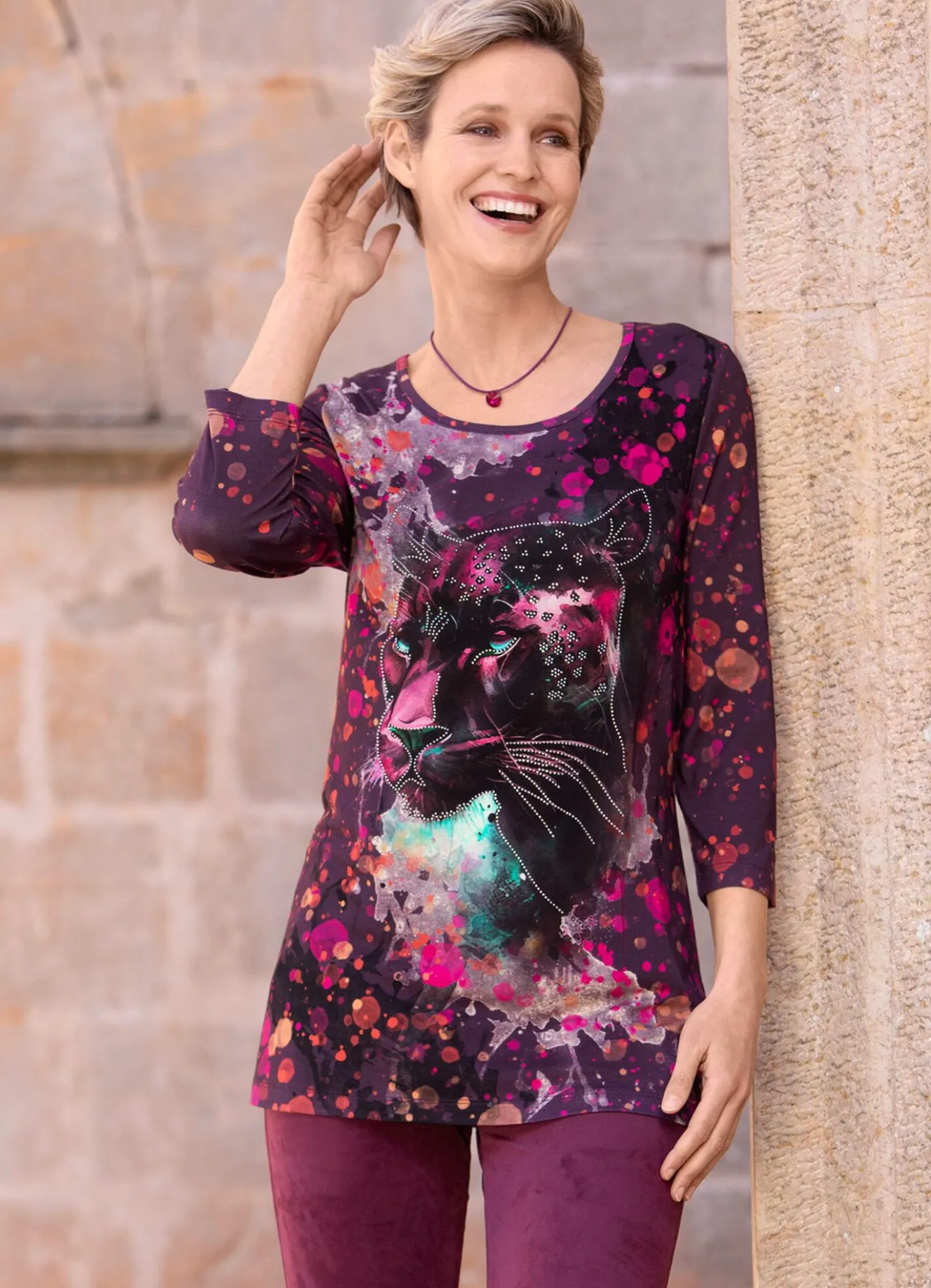 Shirt mit Strasszier im Vorderteil