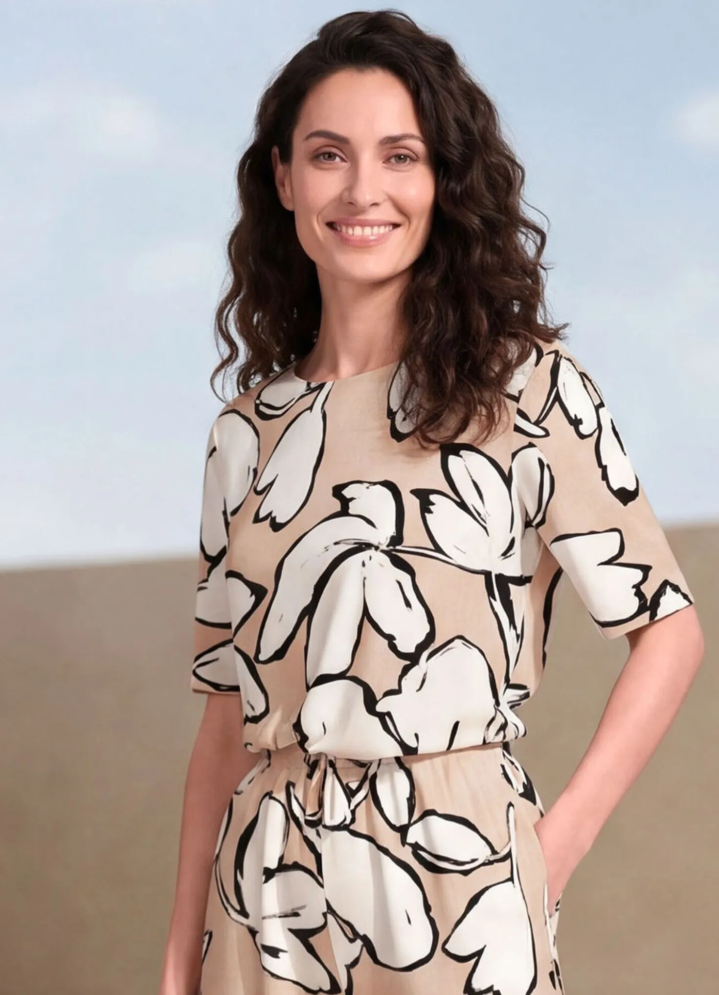 Shirt mit U-Boot-Ausschnitt
