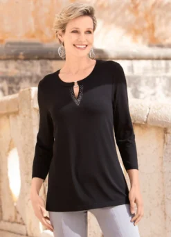 Shirt mit Zierring
