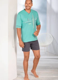 Shorty mit platziertem Druck und V-Ausschnitt