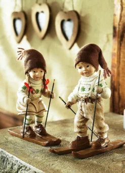 Skifahrer stehend, 2er-Set, von Hand bemalt
