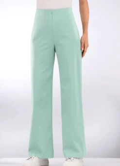 Soft-Stretch-Hose in modischer Weite