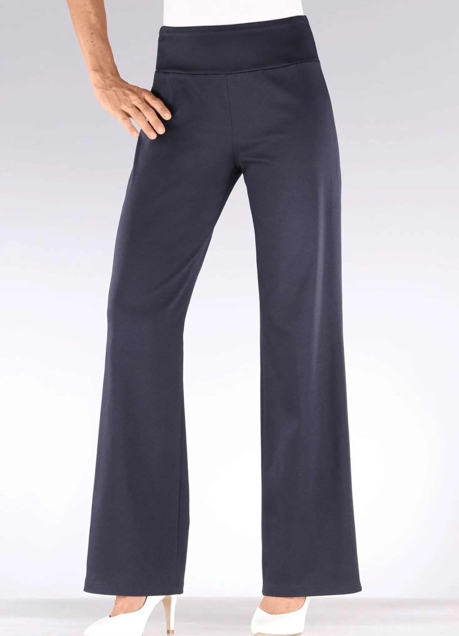 Soft-Stretch-Hose in modischer Weite