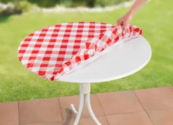 Spann-Tischdecke mit rustikalem Karo-Dessin