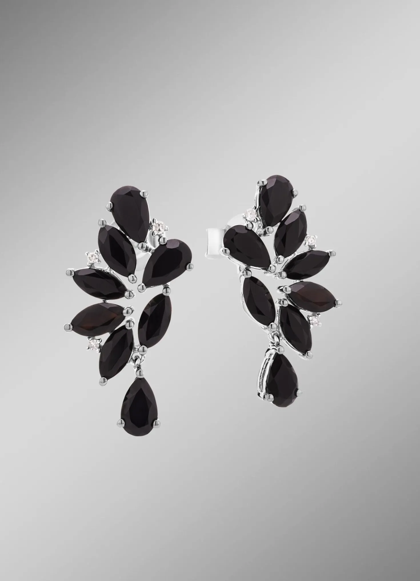 Stilvolle Ohrstecker mit Spinell und Diamanten