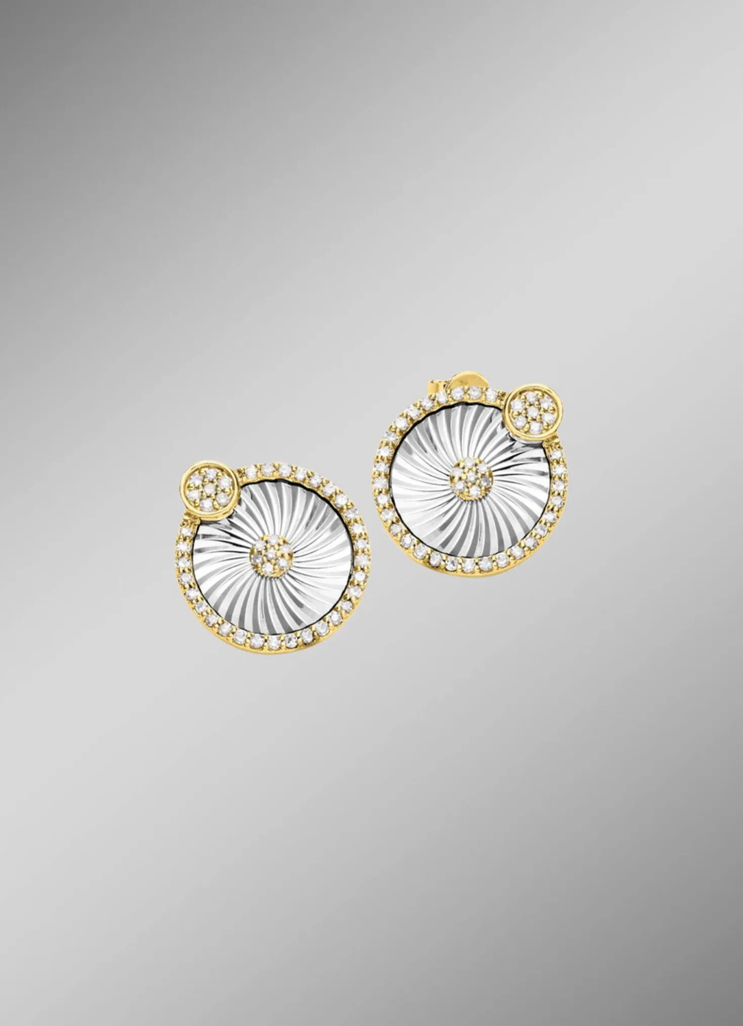 Strahlende Eleganz: Ohrstecker mit 86 Diamanten