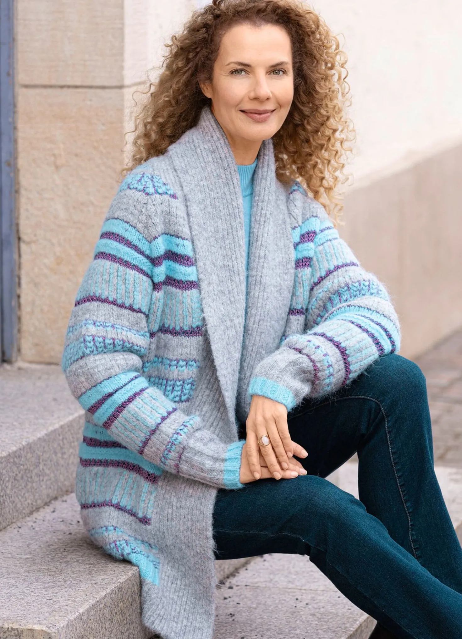 Strickjacke in Grobstrick