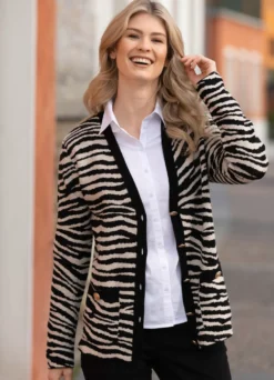 Strickjacke in Jacquard-Dessin