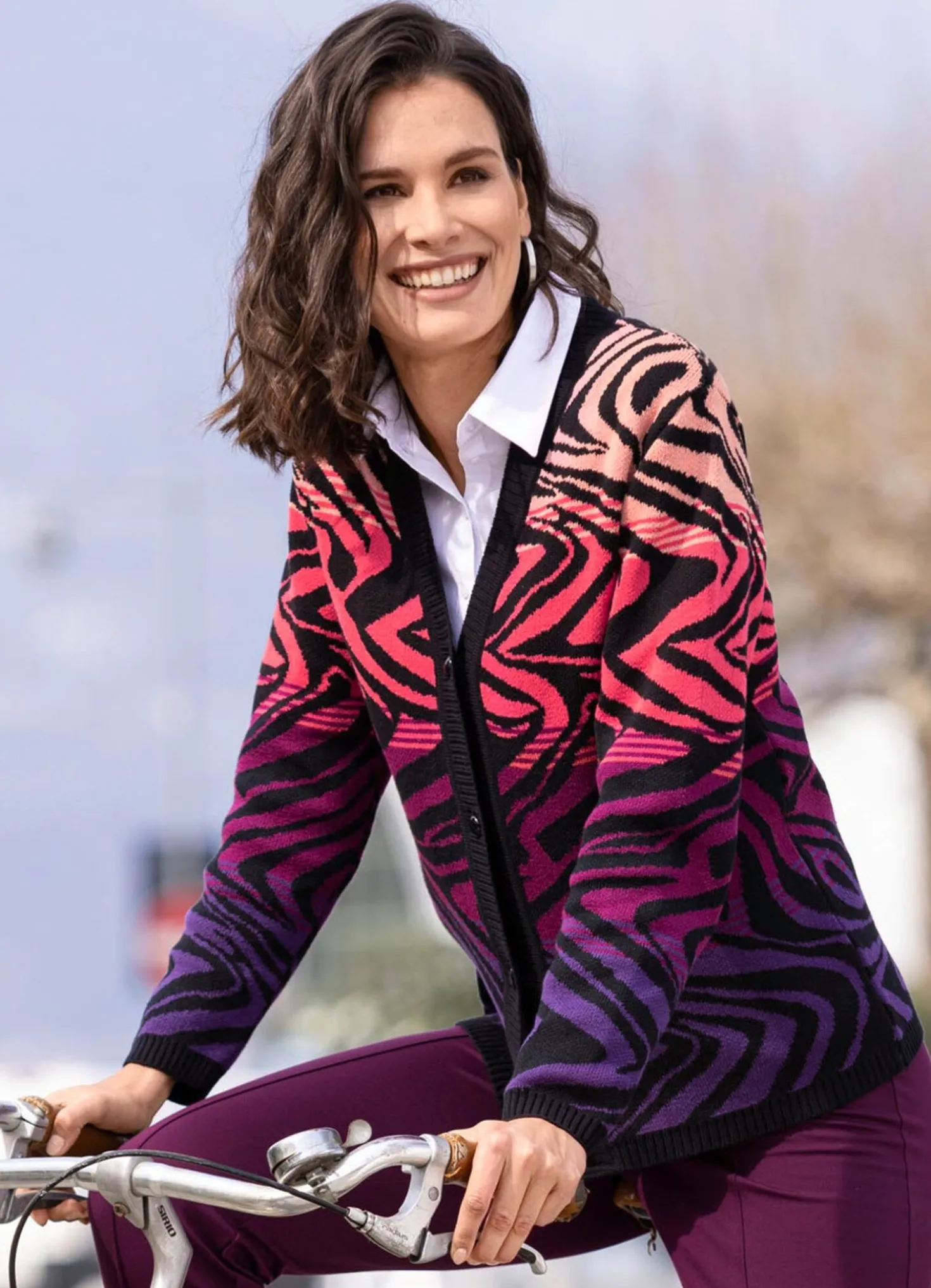 Strickjacke in Jacquard-Dessin