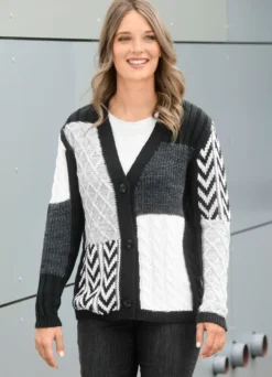 Strickjacke in Mustermix
