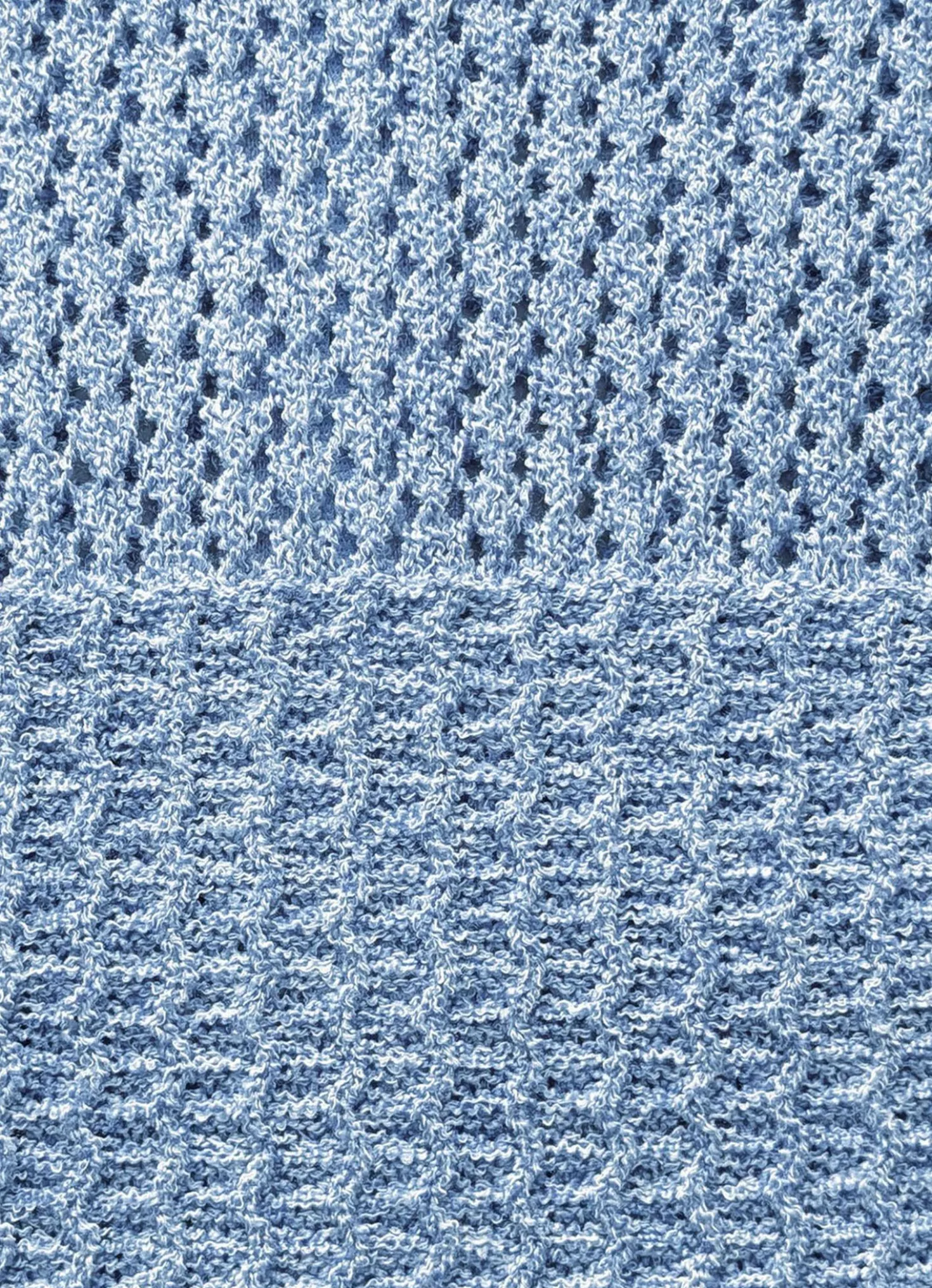 Strickjacke mit aufwendigem Mustermix